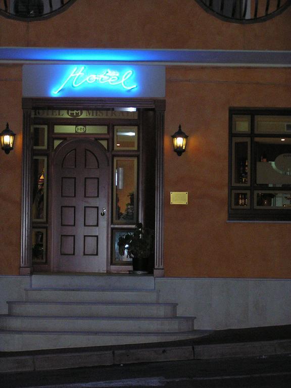 Hotel Mistral Portoscuso Exteriör bild